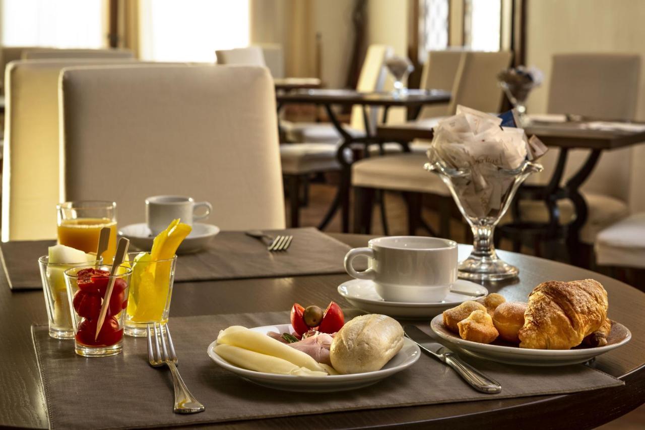 La Vecchia Fonte Boutique Hotel Палау Экстерьер фото