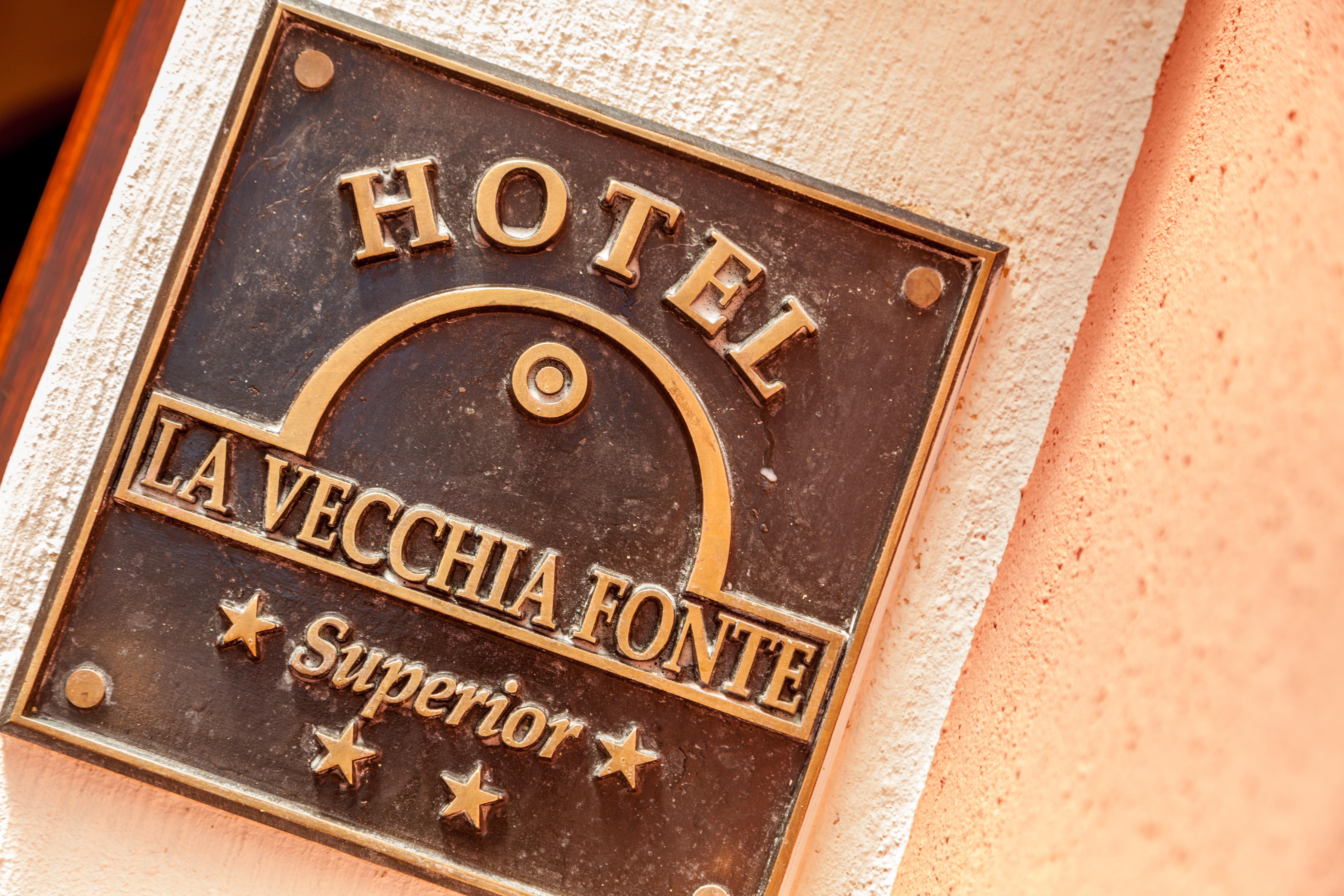 La Vecchia Fonte Boutique Hotel Палау Экстерьер фото