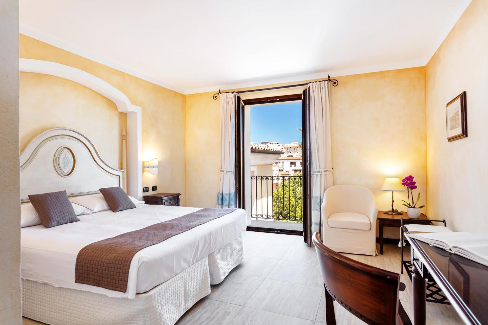 La Vecchia Fonte Boutique Hotel Палау Экстерьер фото